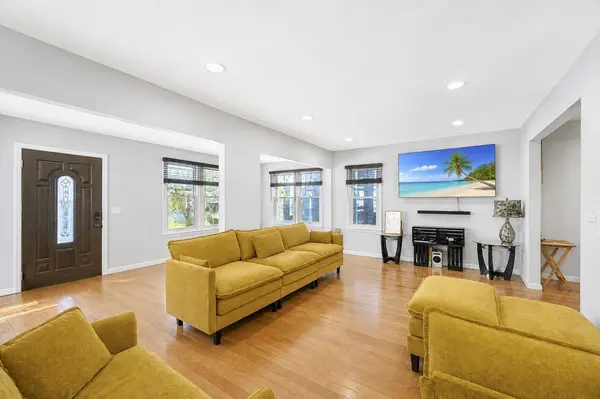 112-38 200th St, New York, NY 11412