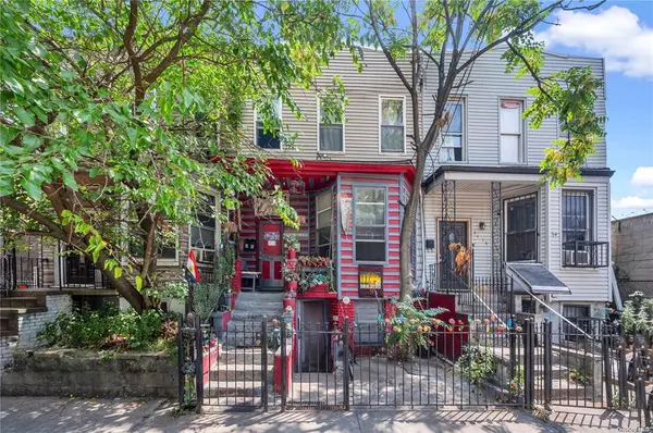 31-13 12th St, New York, NY 11106