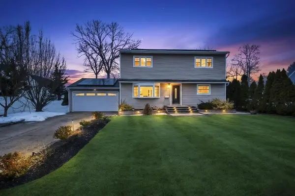 159 Dawn Dr, Centereach, NY 11720-2231