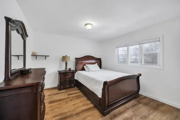 159 Dawn Dr, Centereach, NY 11720-2231
