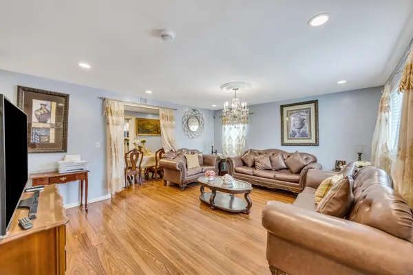 178 Warwick Rd, Elmont, NY 11003-2036