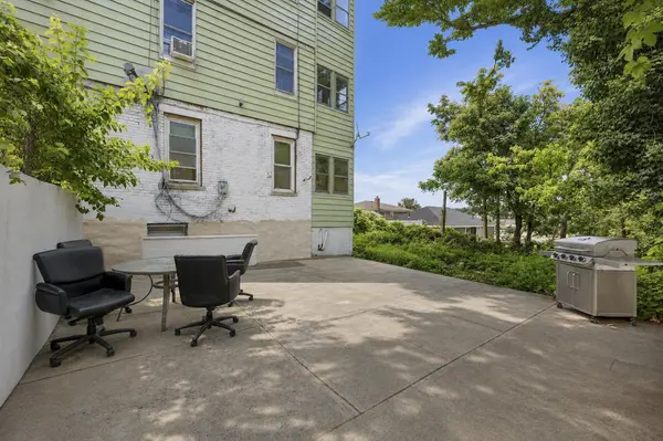 212 Edwards Pl, Yonkers, NY 10703-2324