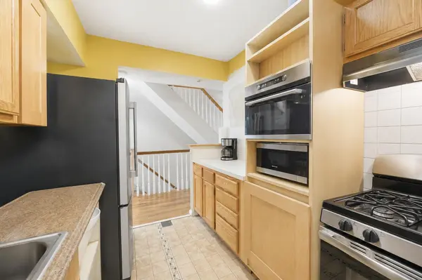 425 Barbey St, Brooklyn, NY 11207-3703