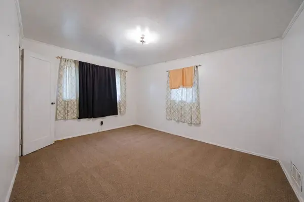 243 Coventry Rd S, West Hempstead, NY 11552-4119