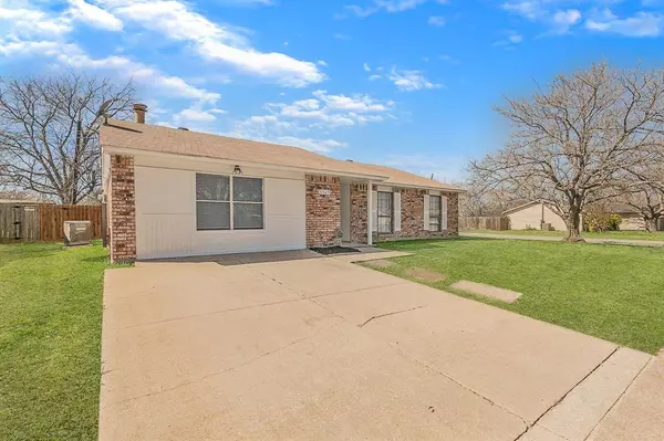 6525 Wakefield Drive, North Richland Hills, TX 76182