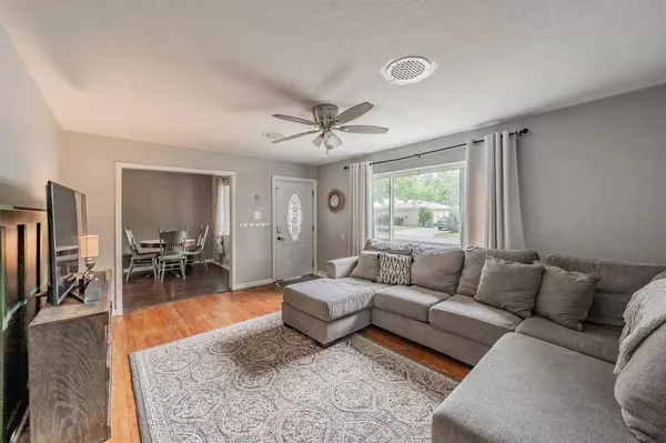 1217 Harrison Lane, Hurst, TX 76053