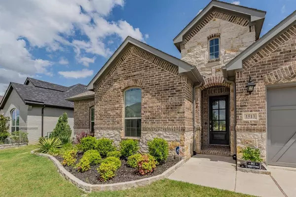 1513 Evening Primrose Drive, Mansfield, TX 76063