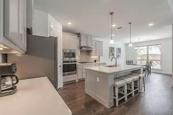 1513 Evening Primrose Drive, Mansfield, TX 76063