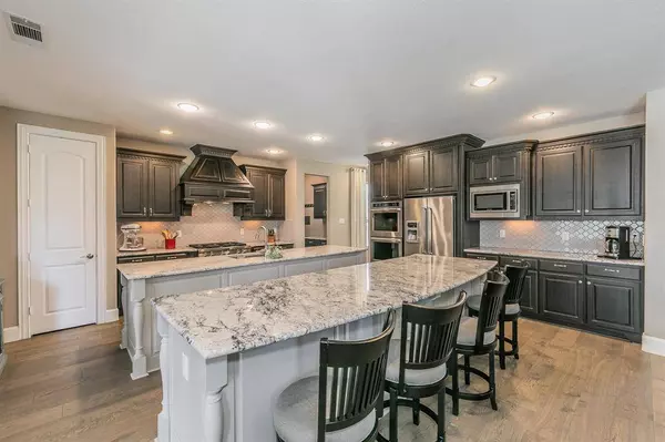 7925 Forest Lakes Drive, North Richland Hills, TX 76182