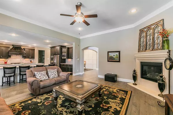 7925 Forest Lakes Drive, North Richland Hills, TX 76182