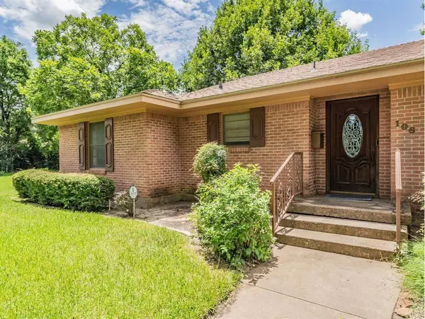 106 Richmond Drive, Waxahachie, TX 75165