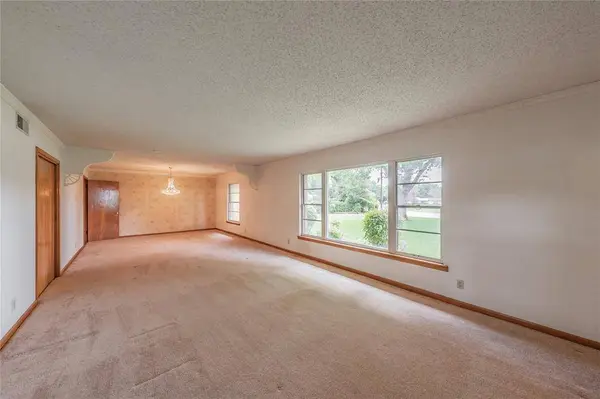 106 Richmond Drive, Waxahachie, TX 75165