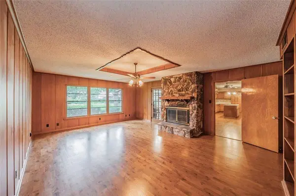 106 Richmond Drive, Waxahachie, TX 75165