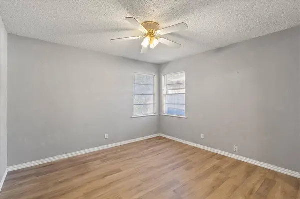 5005 Roxie Street, Haltom City, TX 76117