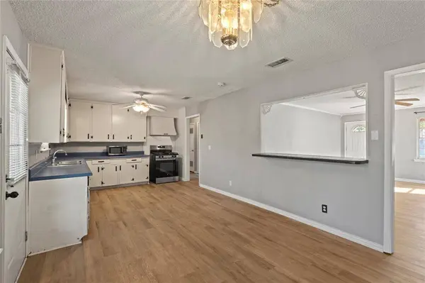 5005 Roxie Street, Haltom City, TX 76117
