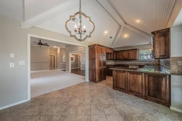 1413 Wedglea Court, Bedford, TX 76021