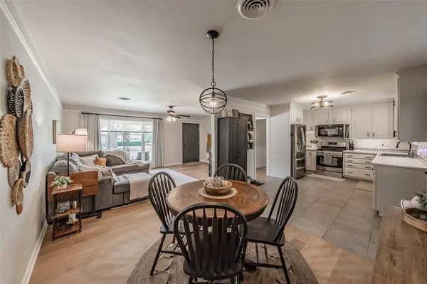 853 Lee Drive, Bedford, TX 76022