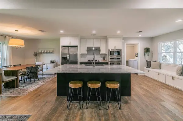 2109 Friar Tuck Drive, Arlington, TX 76013