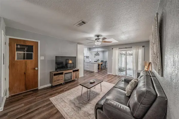 7008 Smithfield Road, North Richland Hills, TX 76182
