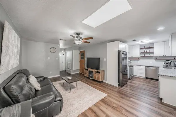 7008 Smithfield Road, North Richland Hills, TX 76182