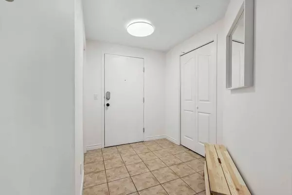 838 19 AVE SW #207, Calgary, AB T2T 6H2