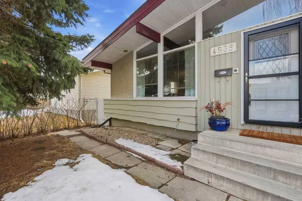 4539 Vandergrift CRES NW, Calgary, AB T3A 0J1