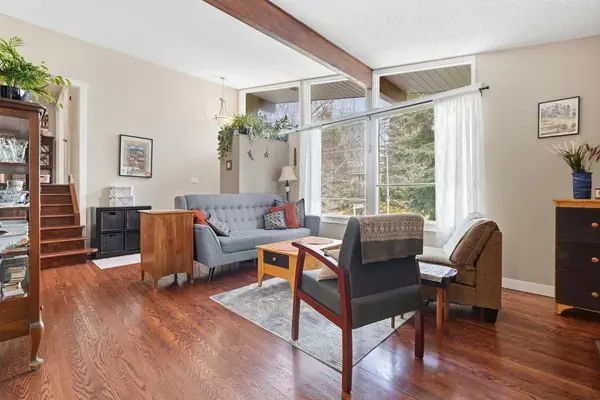 4539 Vandergrift CRES NW, Calgary, AB T3A 0J1