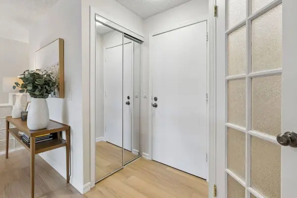 515 18 AVE SW #7, Calgary, AB T2S0C6