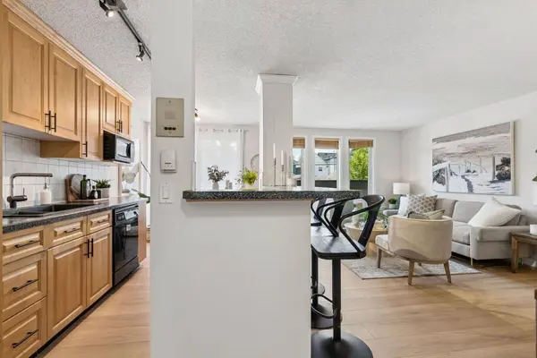 515 18 AVE SW #7, Calgary, AB T2S0C6