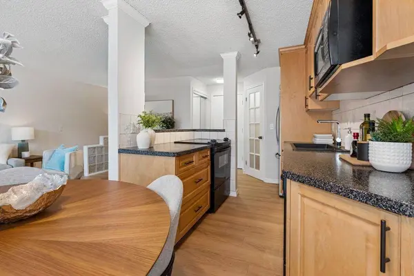 515 18 AVE SW #7, Calgary, AB T2S0C6
