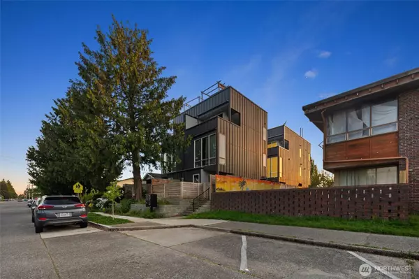 9429 18th AVE SW #A, Seattle, WA 98106