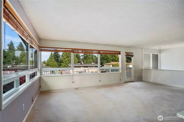 29929 4th AVE SW, Federal Way, WA 98023