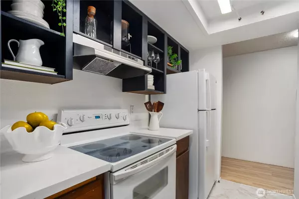 14635 NE 32nd ST #D108, Bellevue, WA 98007