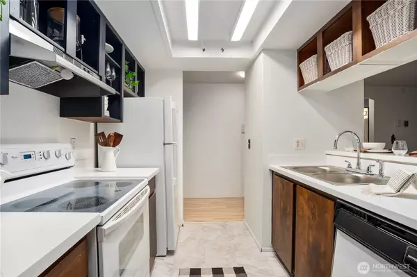 14635 NE 32nd ST #D108, Bellevue, WA 98007