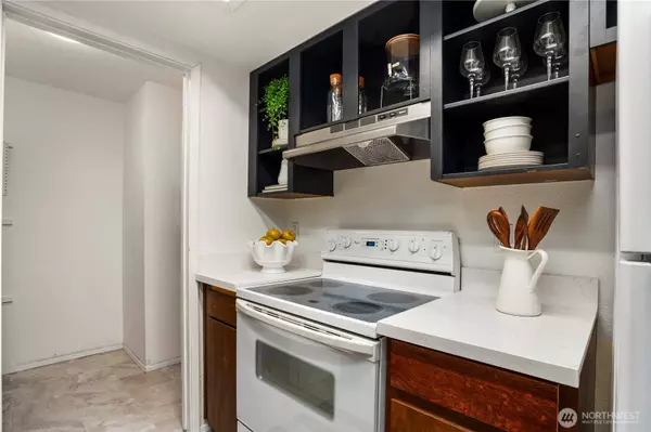 14635 NE 32nd ST #D108, Bellevue, WA 98007