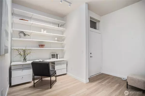 511 7th AVE #103, Kirkland, WA 98033