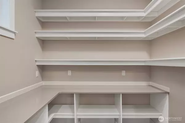 7609 NE 155th ST, Kenmore, WA 98028