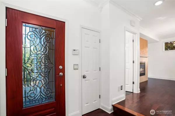 126 6th CT, Kirkland, WA 98033