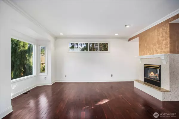 126 6th CT, Kirkland, WA 98033