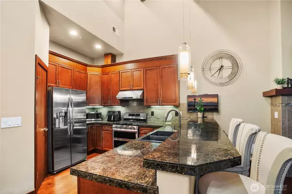 4005 NE 3rd PL #E, Renton, WA 98056