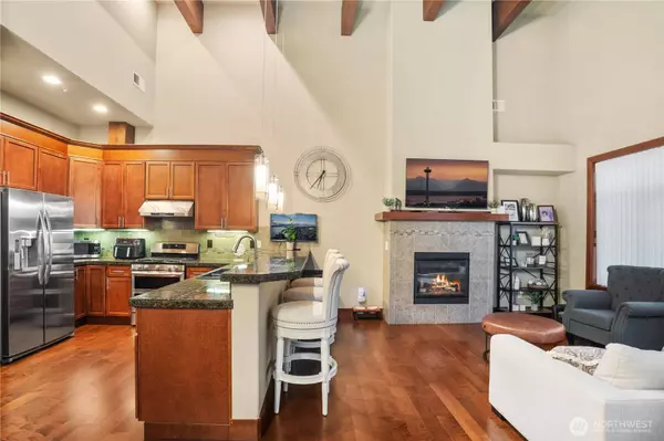 4005 NE 3rd PL #E, Renton, WA 98056