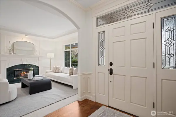 12019 199th CT NE, Woodinville, WA 98077