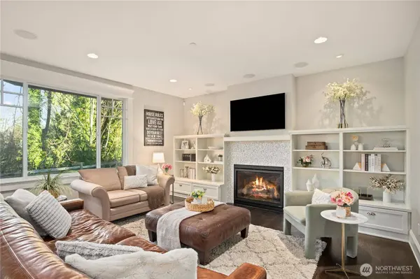 8612 SE 36th ST, Mercer Island, WA 98040