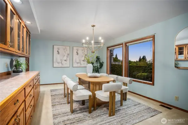 1711 Edgemoor LN, Everett, WA 98203