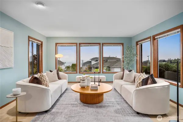 1711 Edgemoor LN, Everett, WA 98203