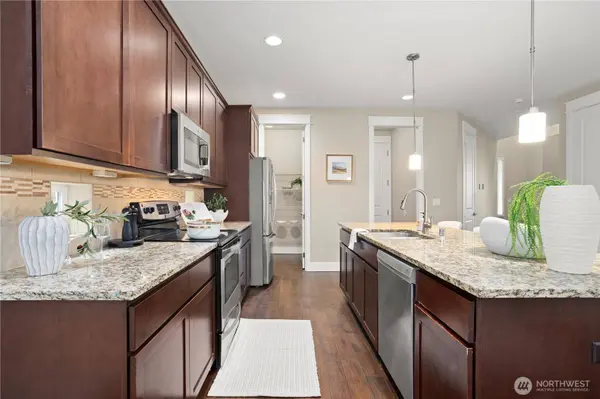 20714 1st AVE W, Lynnwood, WA 98036