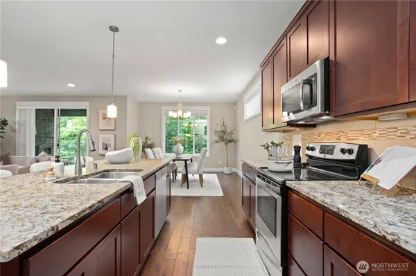 20714 1st AVE W, Lynnwood, WA 98036