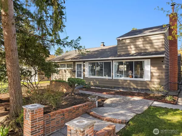 9303 30th AVE SW, Seattle, WA 98126