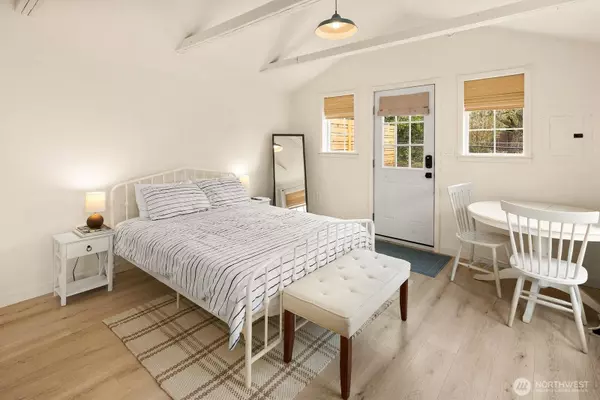 9303 30th AVE SW, Seattle, WA 98126