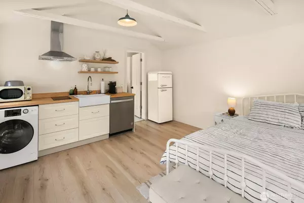 9303 30th AVE SW, Seattle, WA 98126